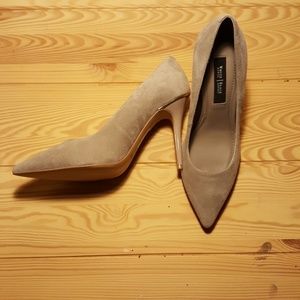 WHBM Olivia grey suede pumps size 6M